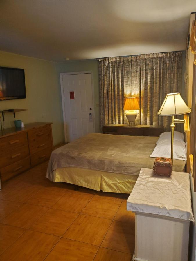 Conty'S Motel Naples Manor Exterior foto