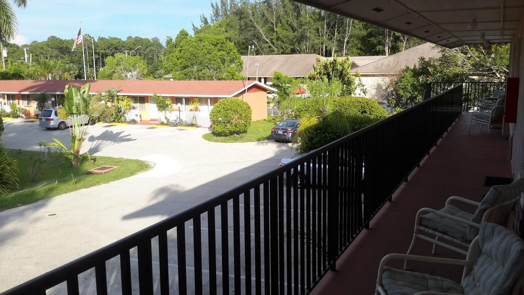 Conty'S Motel Naples Manor Exterior foto